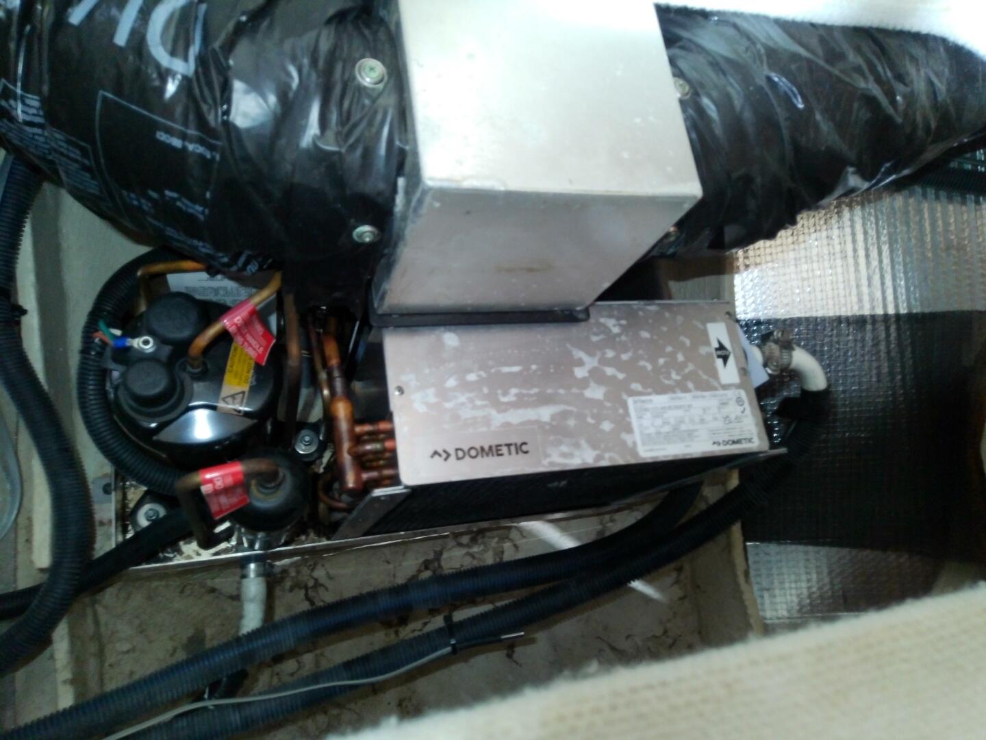 Slide: The Image of Sea Ray 320 Sundancer 2008 - 4950295