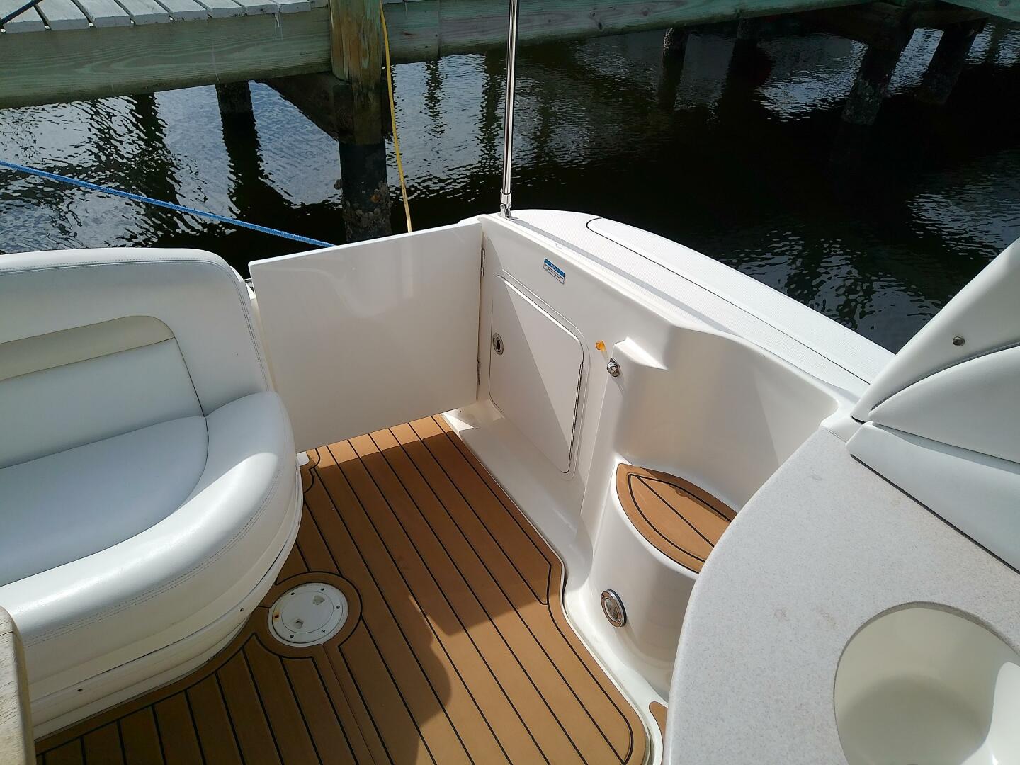 Slide: The Image of Sea Ray 320 Sundancer 2008 - 4950310