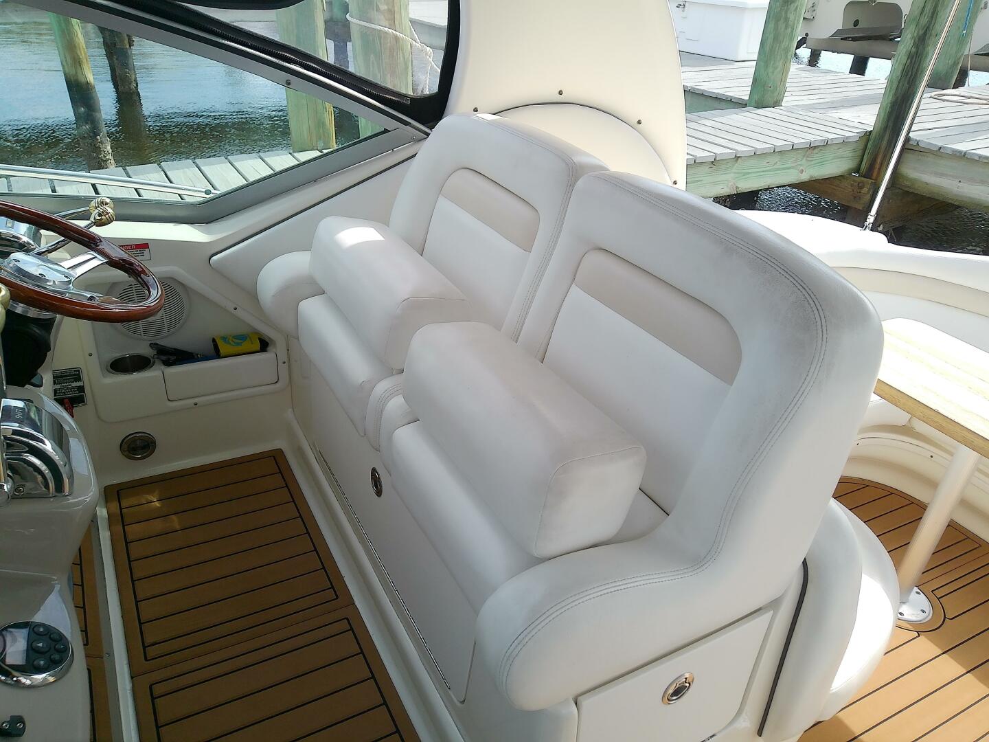 Slide: The Image of Sea Ray 320 Sundancer 2008 - 4950314