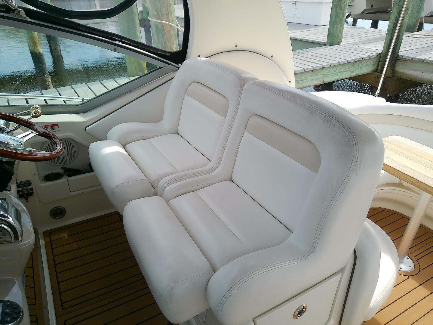 Slide: The Image of Sea Ray 320 Sundancer 2008 - 4950316