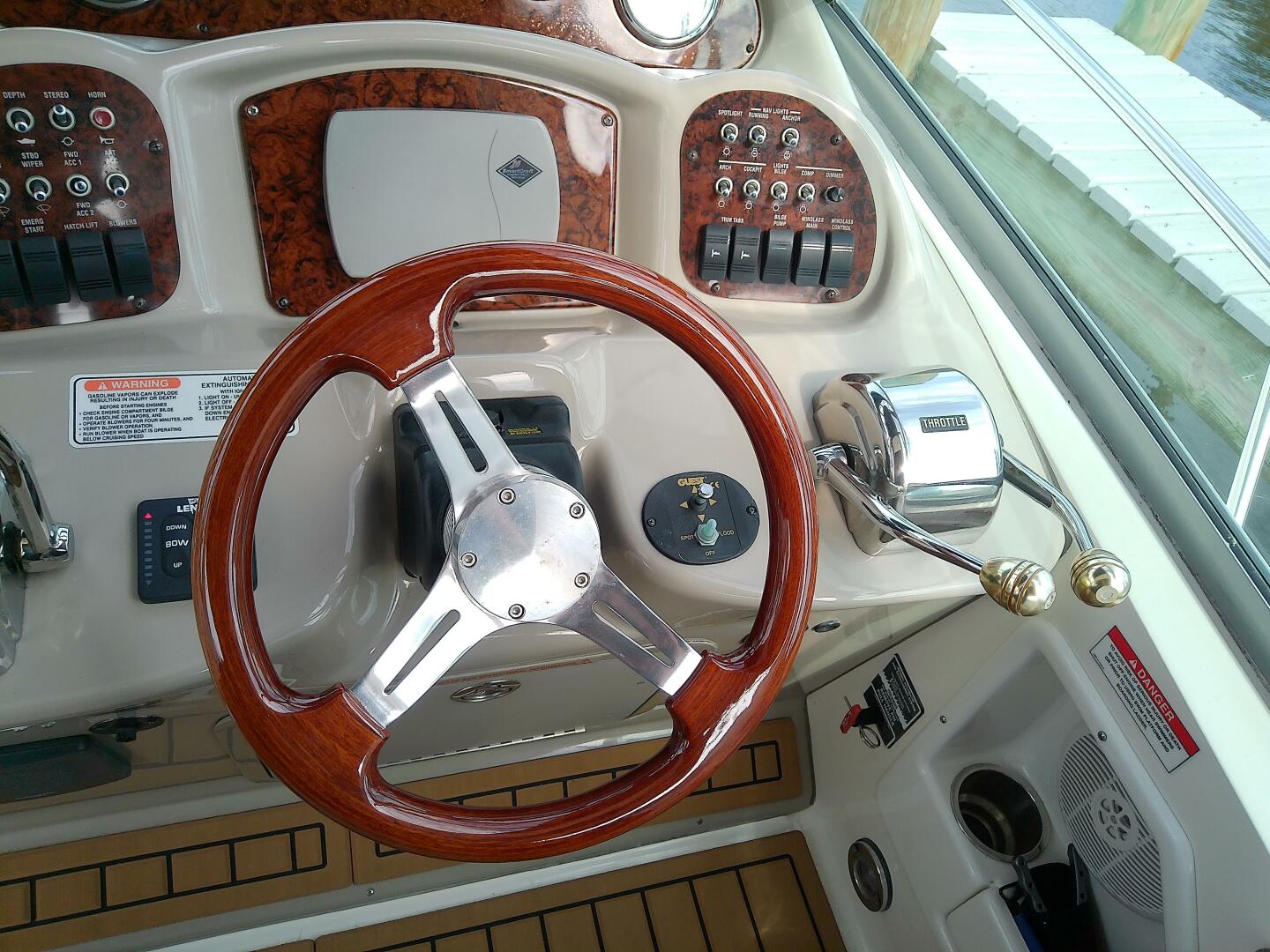 Slide: The Image of Sea Ray 320 Sundancer 2008 - 4950324