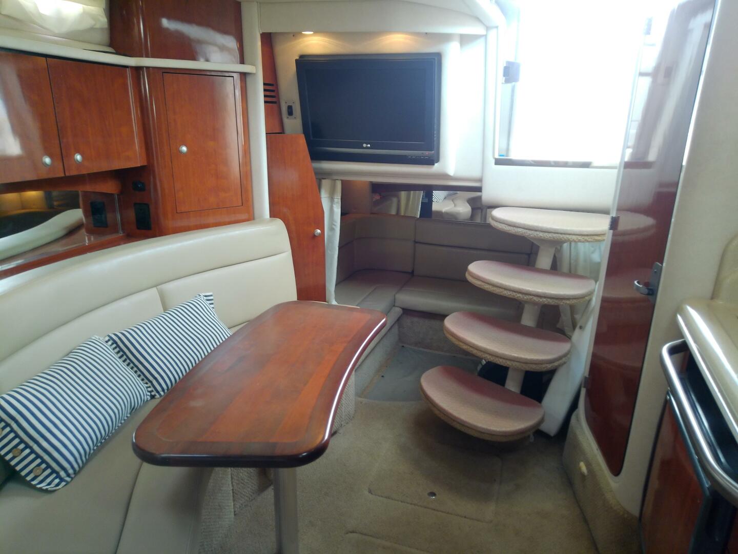 Slide: The Image of Sea Ray 320 Sundancer 2008 - 4950364