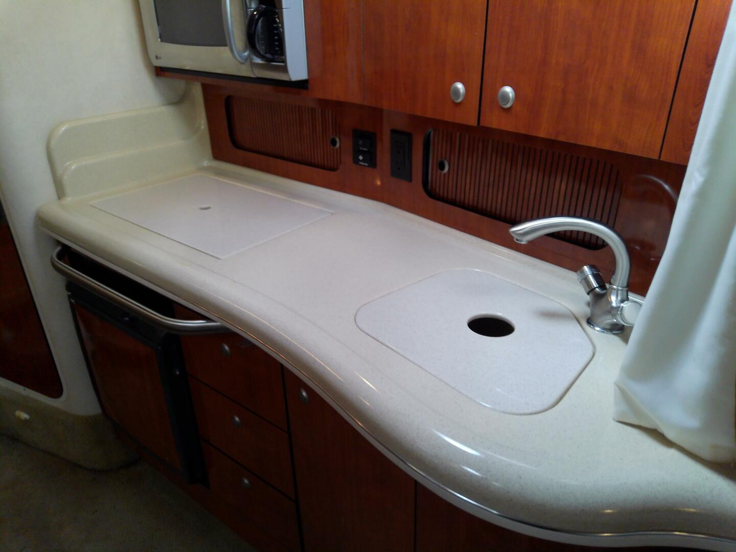 Slide: The Image of Sea Ray 320 Sundancer 2008 - 4950390