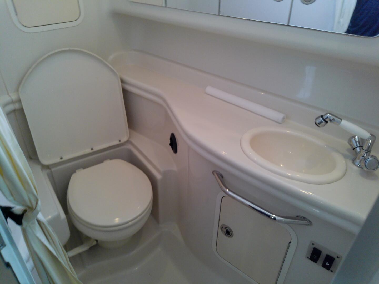 Slide: The Image of Sea Ray 320 Sundancer 2008 - 4950394