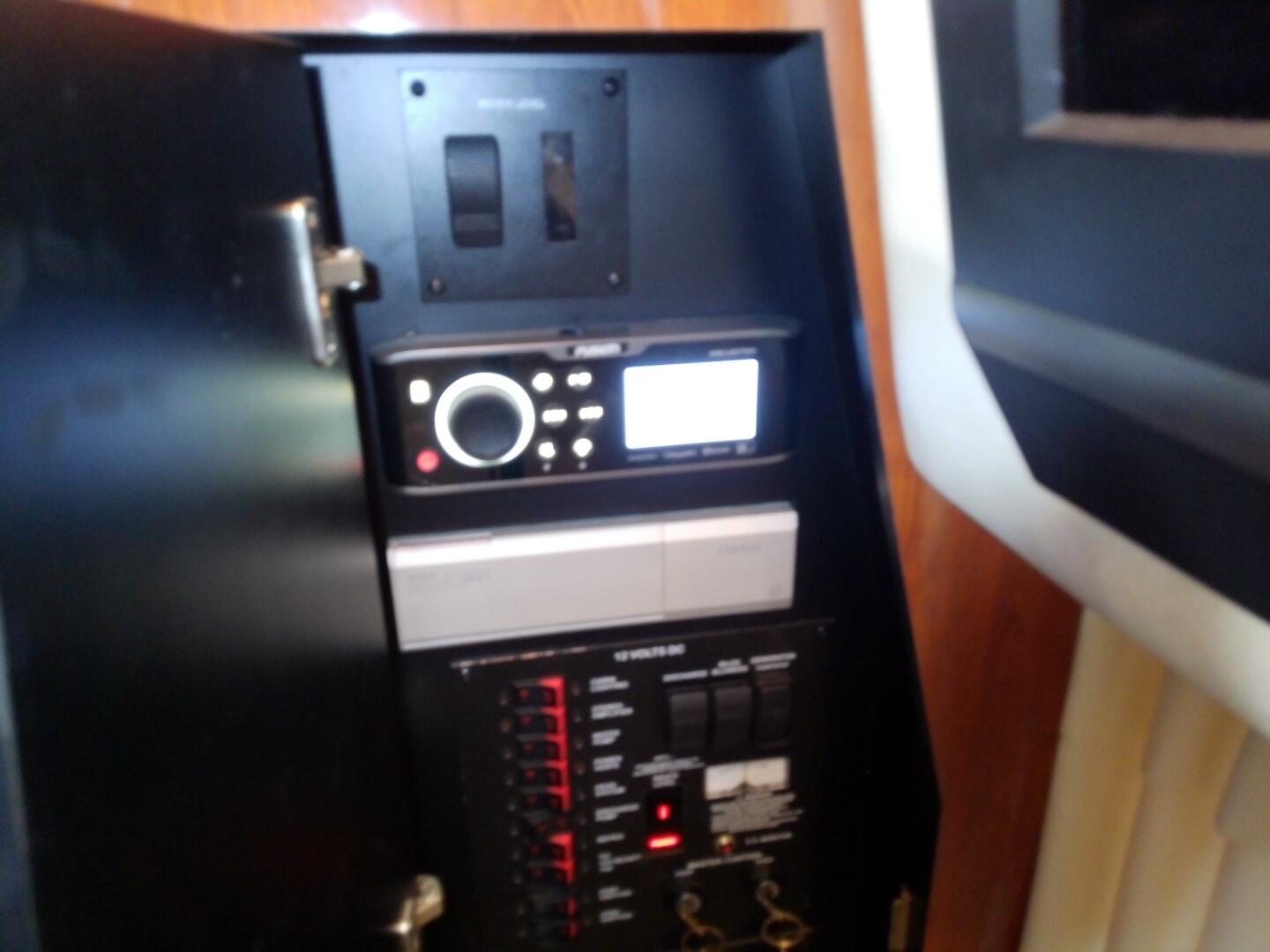 Slide: The Image of Sea Ray 320 Sundancer 2008 - 4950398