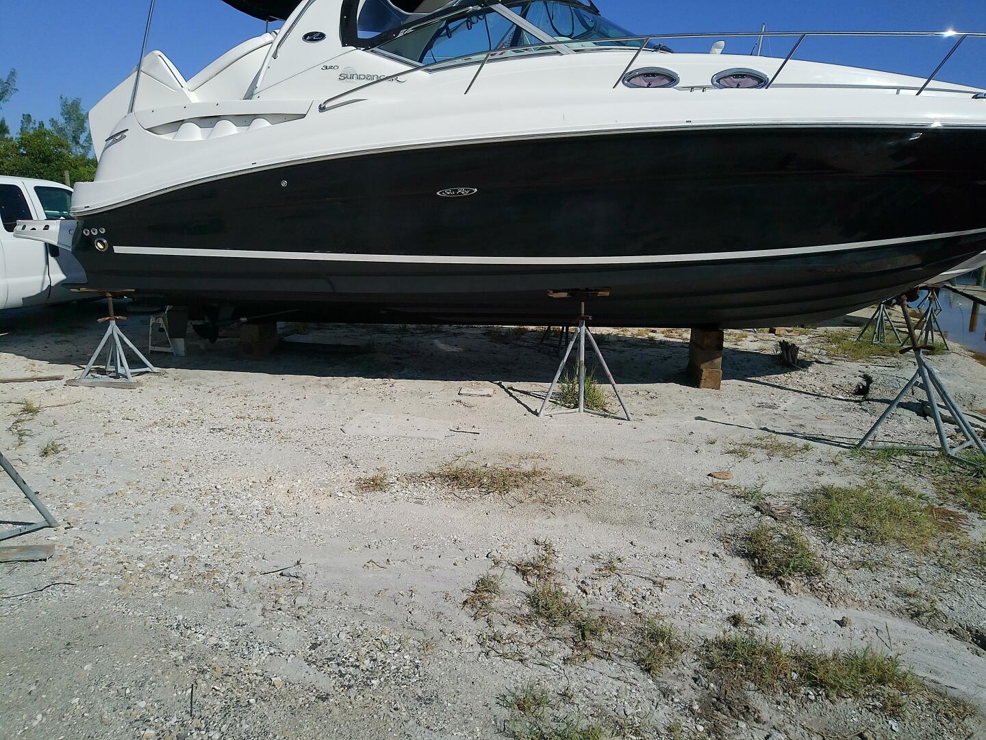 Slide: The Image of Sea Ray 320 Sundancer 2008 - 5565025