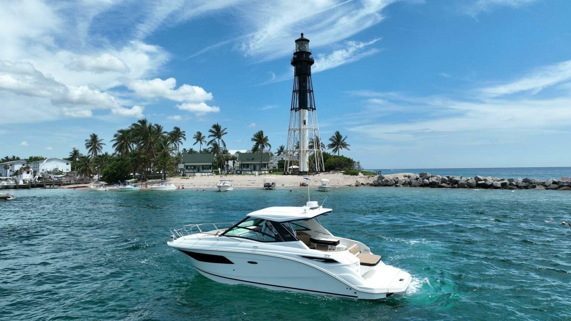 Slide: The Image of Sea Ray 320 Sundancer 2019 - 4580374