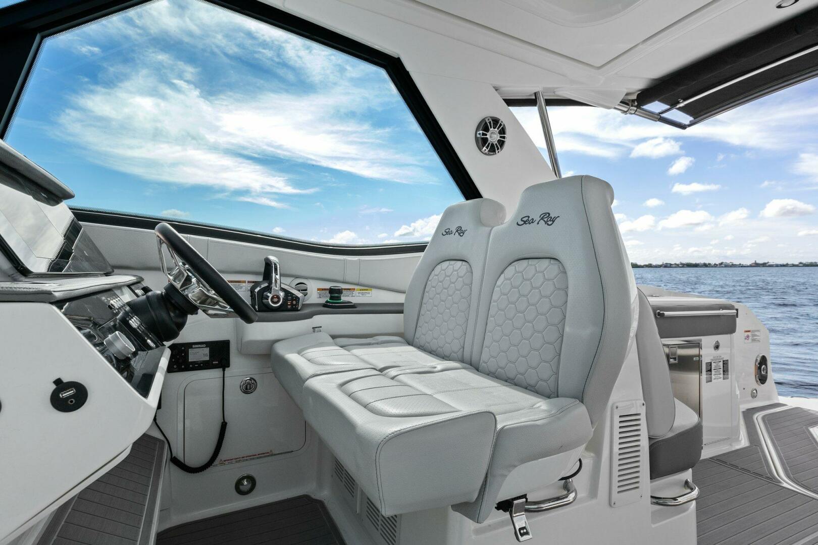 Slide: The Image of 2022 Sea Ray 32 Dancer - 4738818