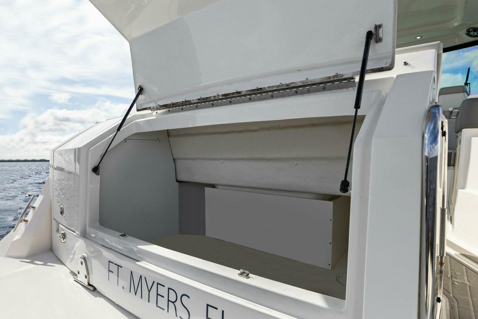 Slide: The Image of 2022 Sea Ray 32 Dancer - 4738836