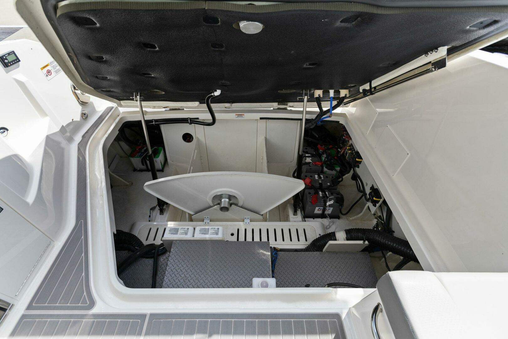 Slide: The Image of 2022 Sea Ray 32 Dancer - 4738763