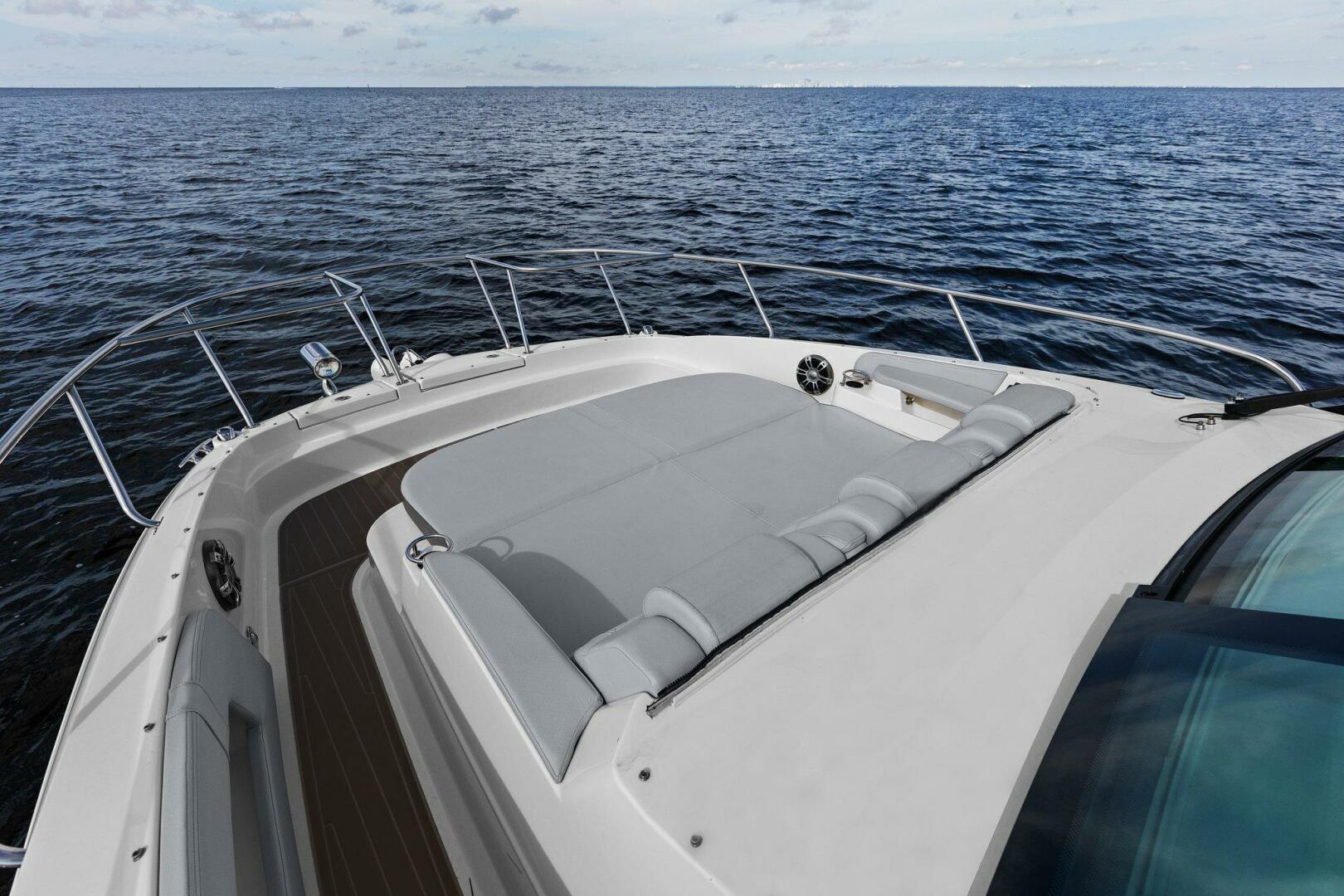Slide: The Image of 2022 Sea Ray 32 Dancer Sundeck - 4738797
