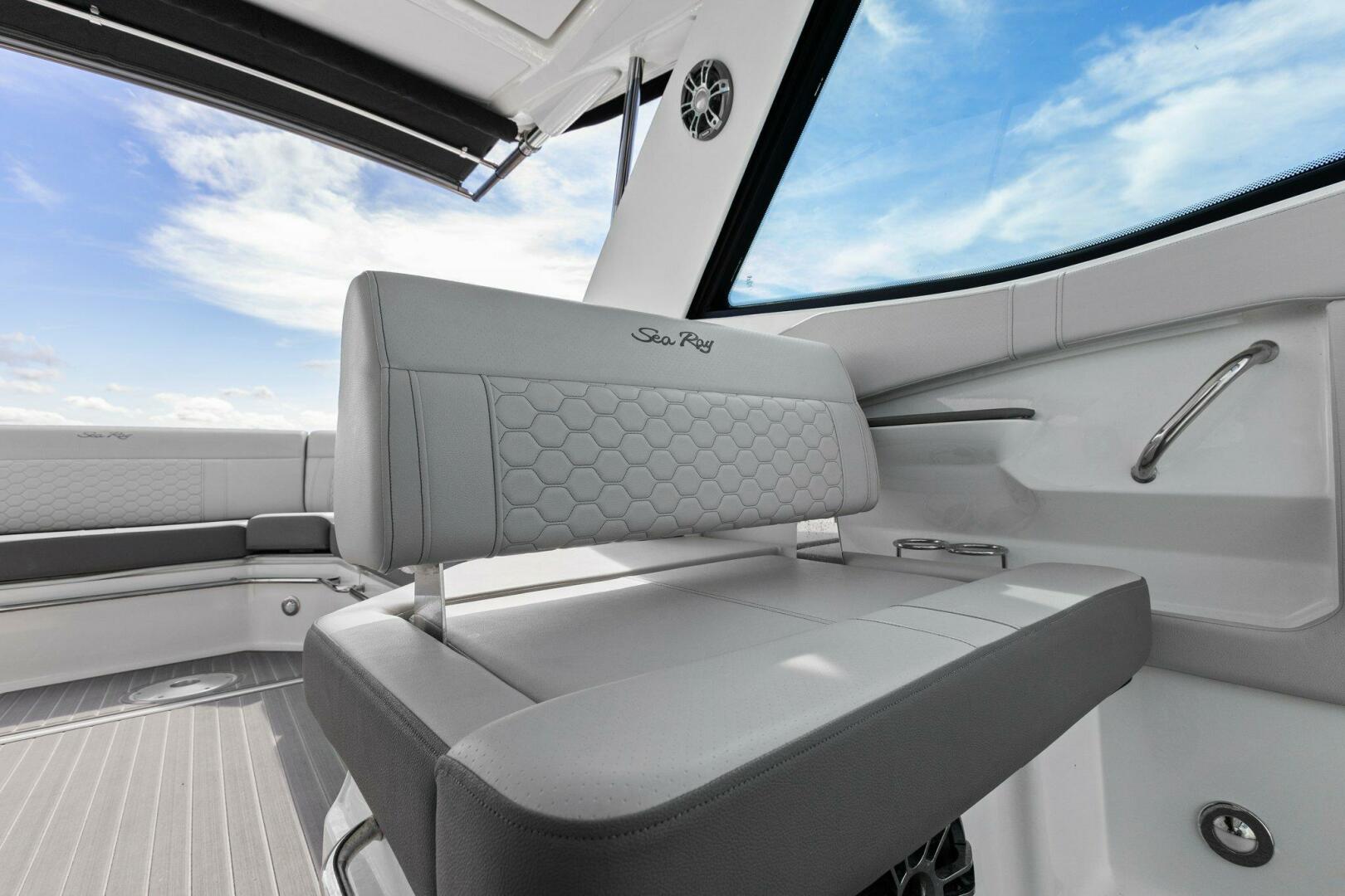 Slide: The Image of 2022 Sea Ray 32 Dancer - 4738820