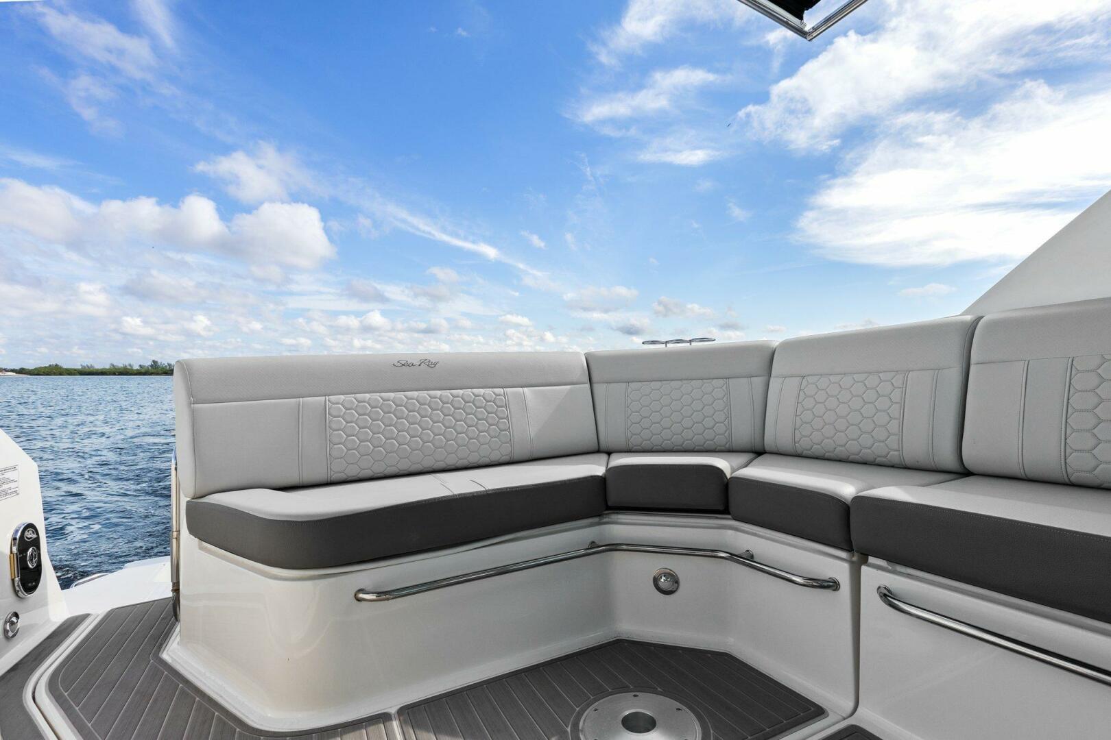 Slide: The Image of 2022 Sea Ray 32 Dancer - 4738823