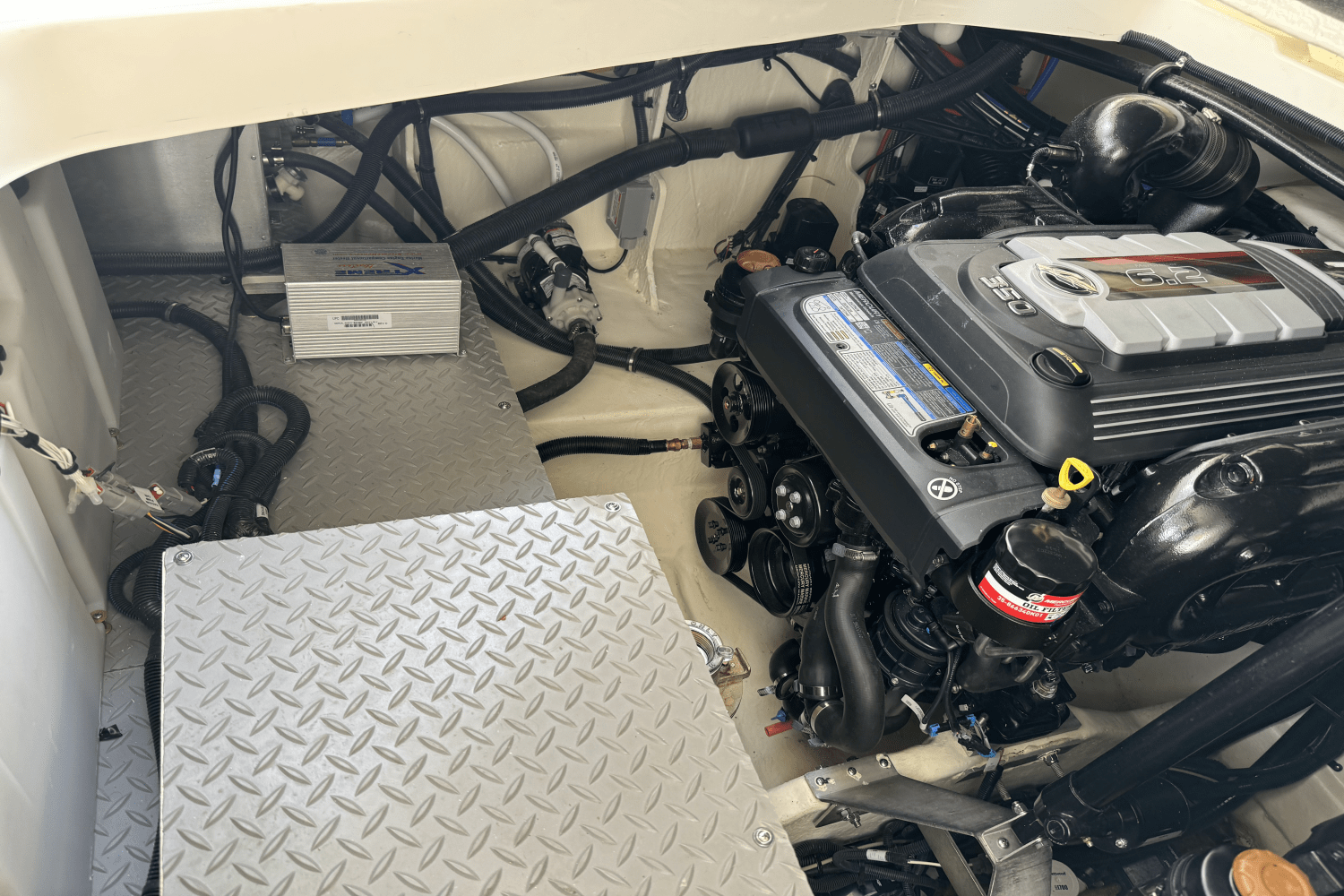 Slide: The Image of Sea Ray 320 SUNDANCER 2023 - 58