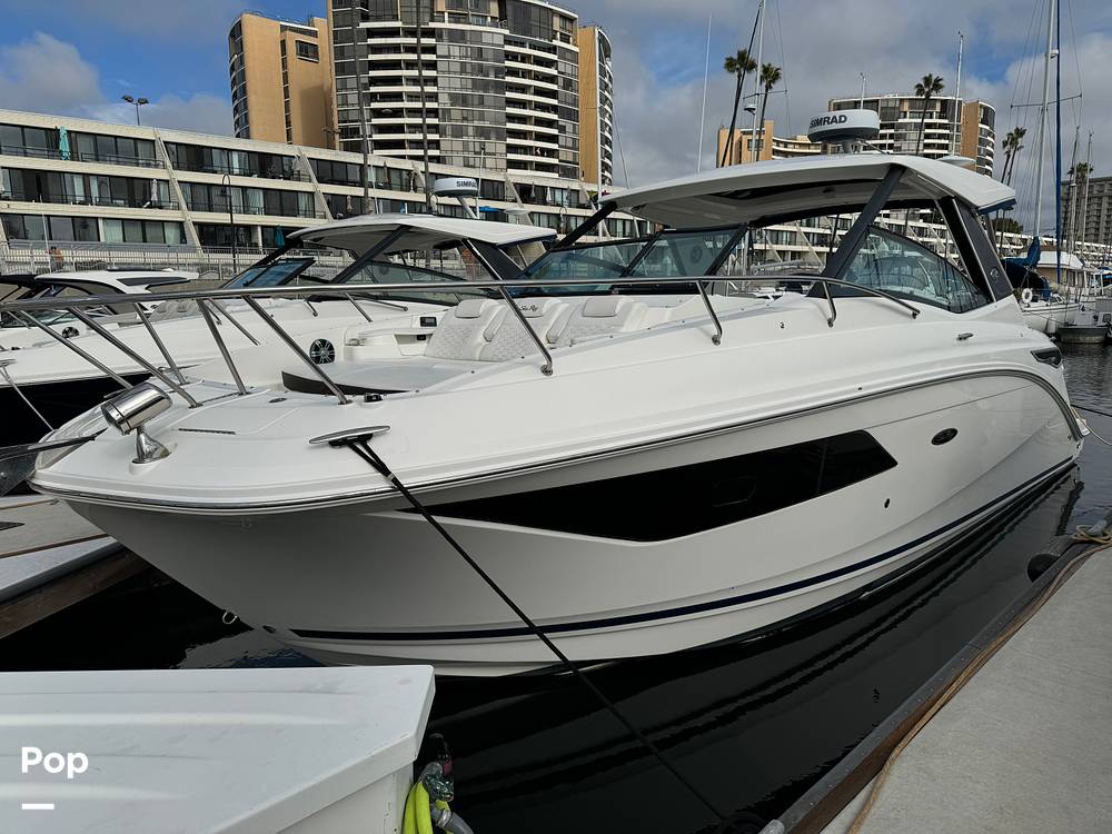 Slide: The Image of Sea Ray 320 SUNDANCER OB 2021 - 14961540