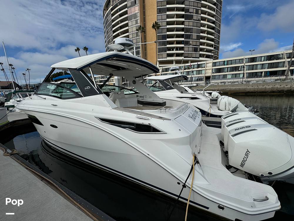 Slide: The Image of Sea Ray 320 SUNDANCER OB 2021 - 14961541