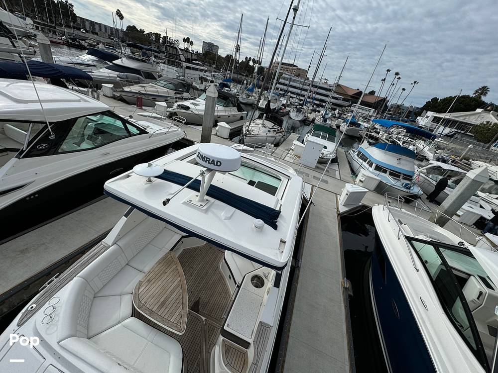 Slide: The Image of Sea Ray 320 SUNDANCER OB 2021 - 14961613