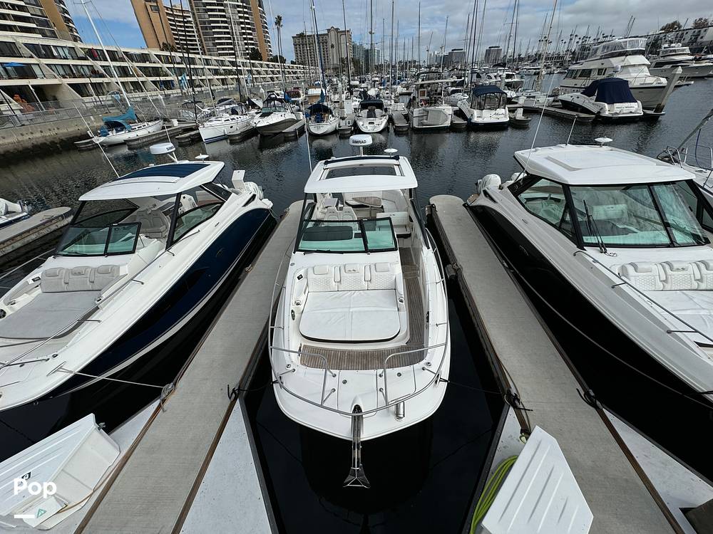 Slide: The Image of Sea Ray 320 SUNDANCER OB 2021 - 14961610