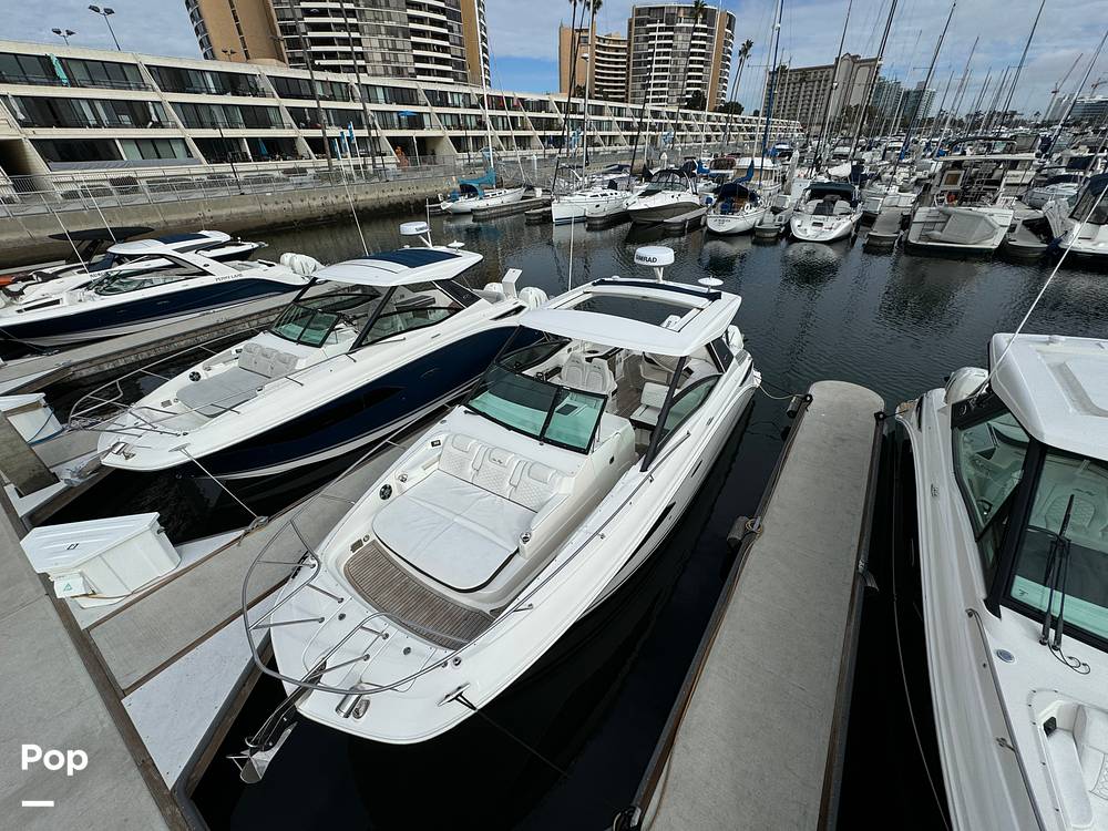 Slide: The Image of Sea Ray 320 SUNDANCER OB 2021 - 14961611