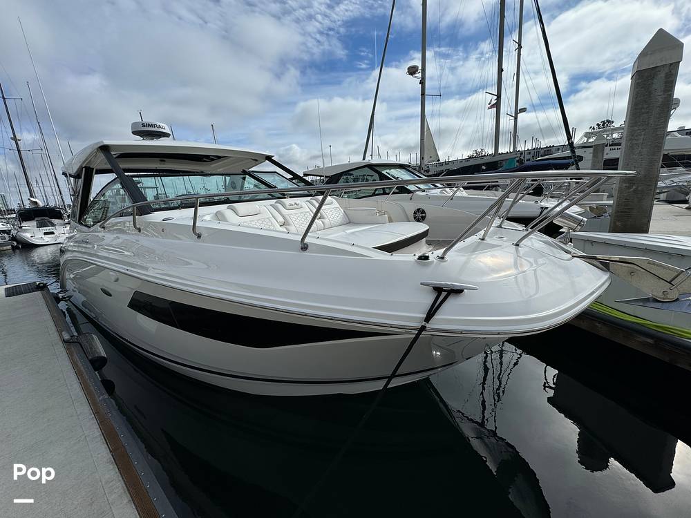 Slide: The Image of Sea Ray 320 SUNDANCER OB 2021 - 14961545
