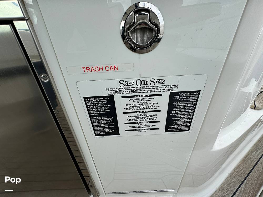 Slide: The Image of Sea Ray 320 SUNDANCER OB 2021 - 14961595