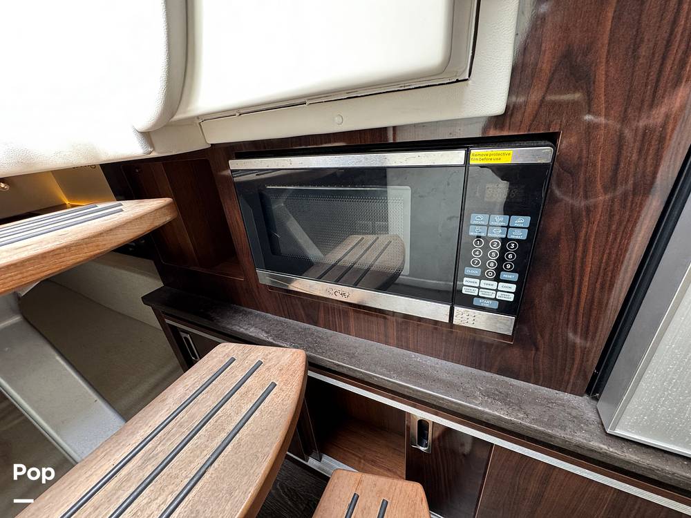 Slide: The Image of Sea Ray 320 SUNDANCER OB 2021 - 14961576