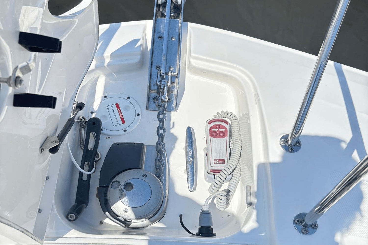 Slide: The Image of Sea Ray 320 SUNDANCER OB 2021 - 44