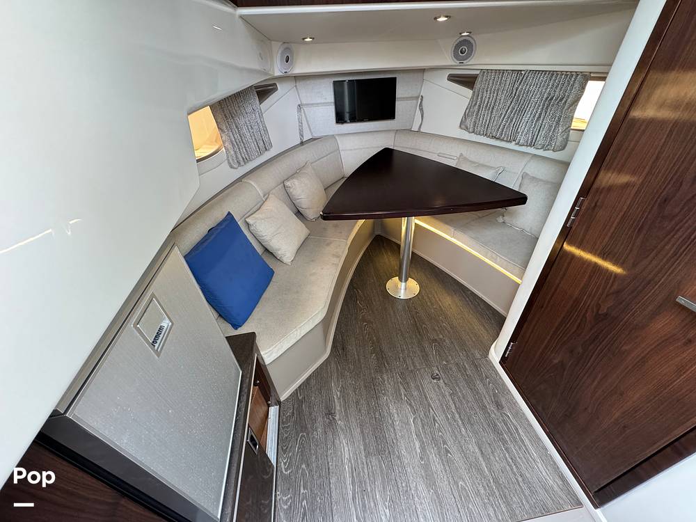 Slide: The Image of Sea Ray 320 SUNDANCER OB 2021 - 14961562