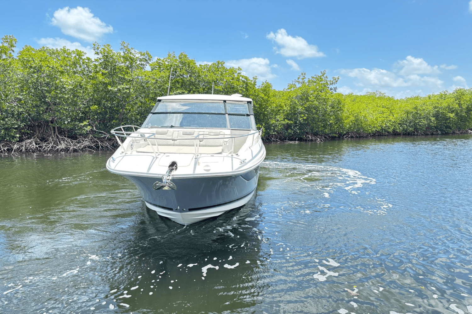 Slide: The Image of Sea Ray 320 SUNDANCER OB 2021 - 5