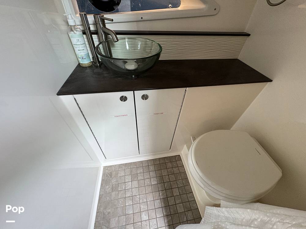 Slide: The Image of Sea Ray 320 SUNDANCER OB 2021 - 14961567