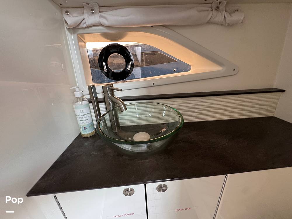 Slide: The Image of Sea Ray 320 SUNDANCER OB 2021 - 14961568