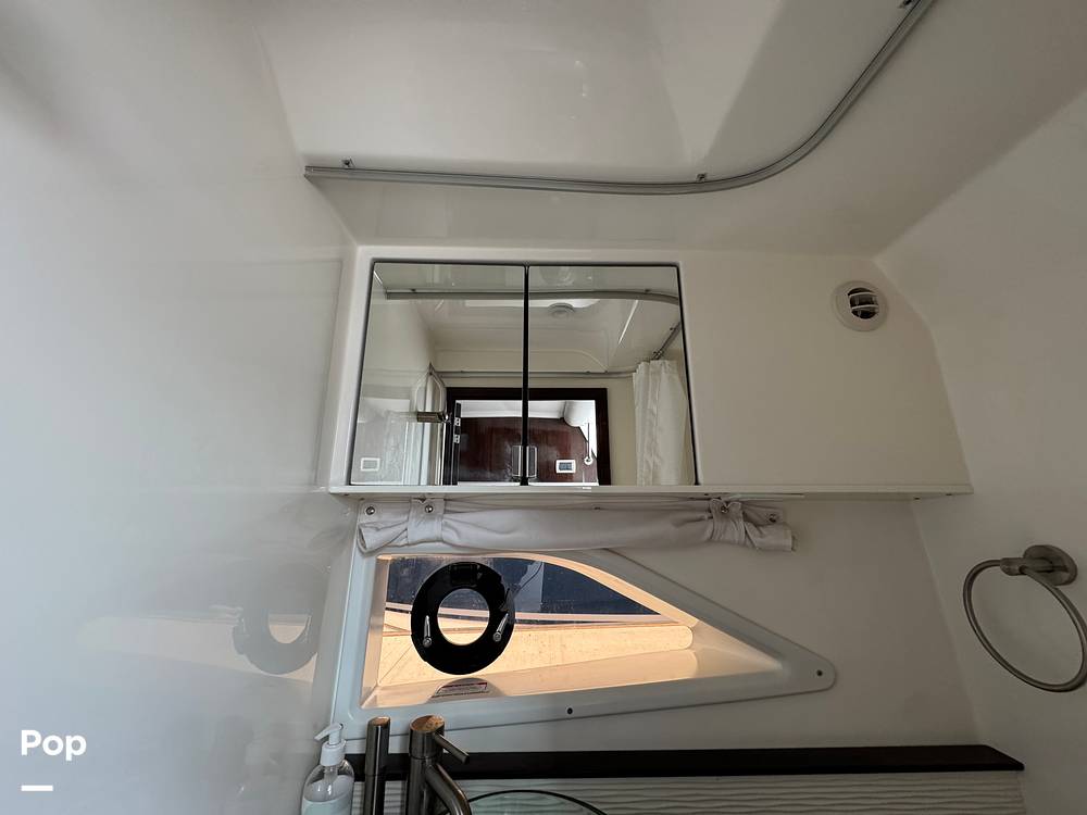 Slide: The Image of Sea Ray 320 SUNDANCER OB 2021 - 14961569