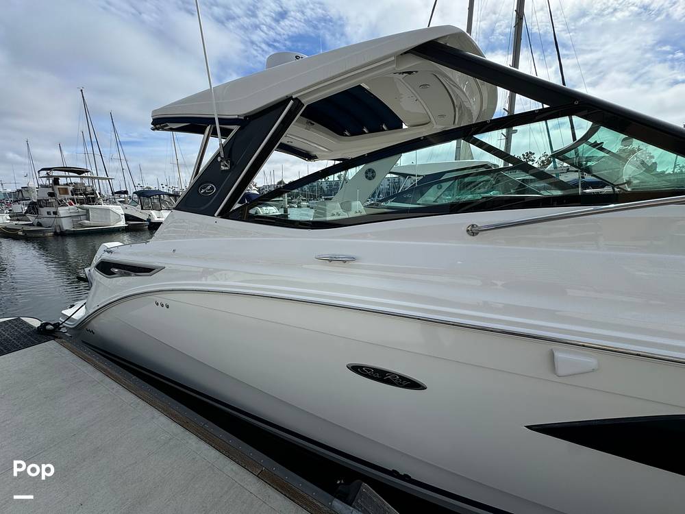 Slide: The Image of Sea Ray 320 SUNDANCER OB 2021 - 14961547