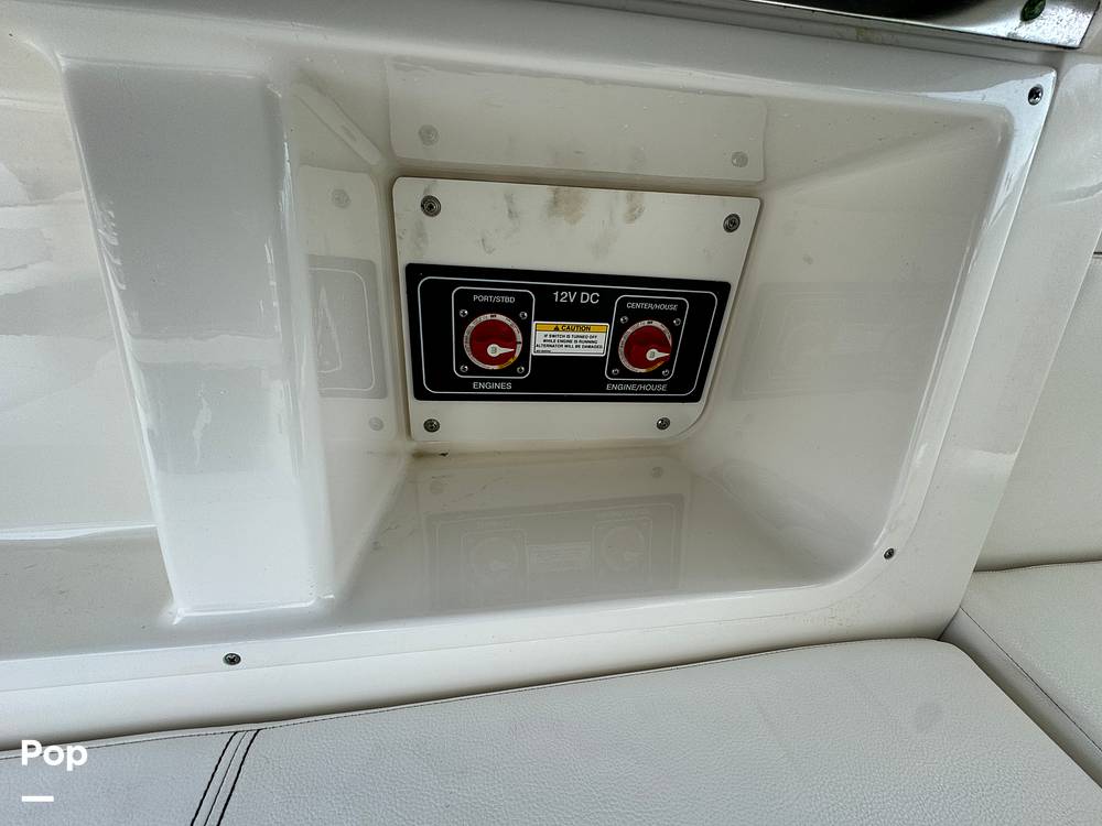 Slide: The Image of Sea Ray 320 SUNDANCER OB 2021 - 14961603