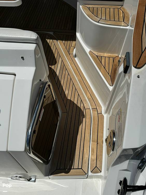 Slide: The Image of Sea Ray 320 SUNDANCER OB 2021 - 15440079