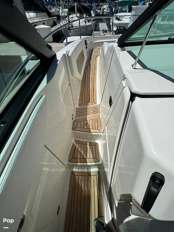 Slide: The Image of Sea Ray 320 SUNDANCER OB 2021 - 15440083