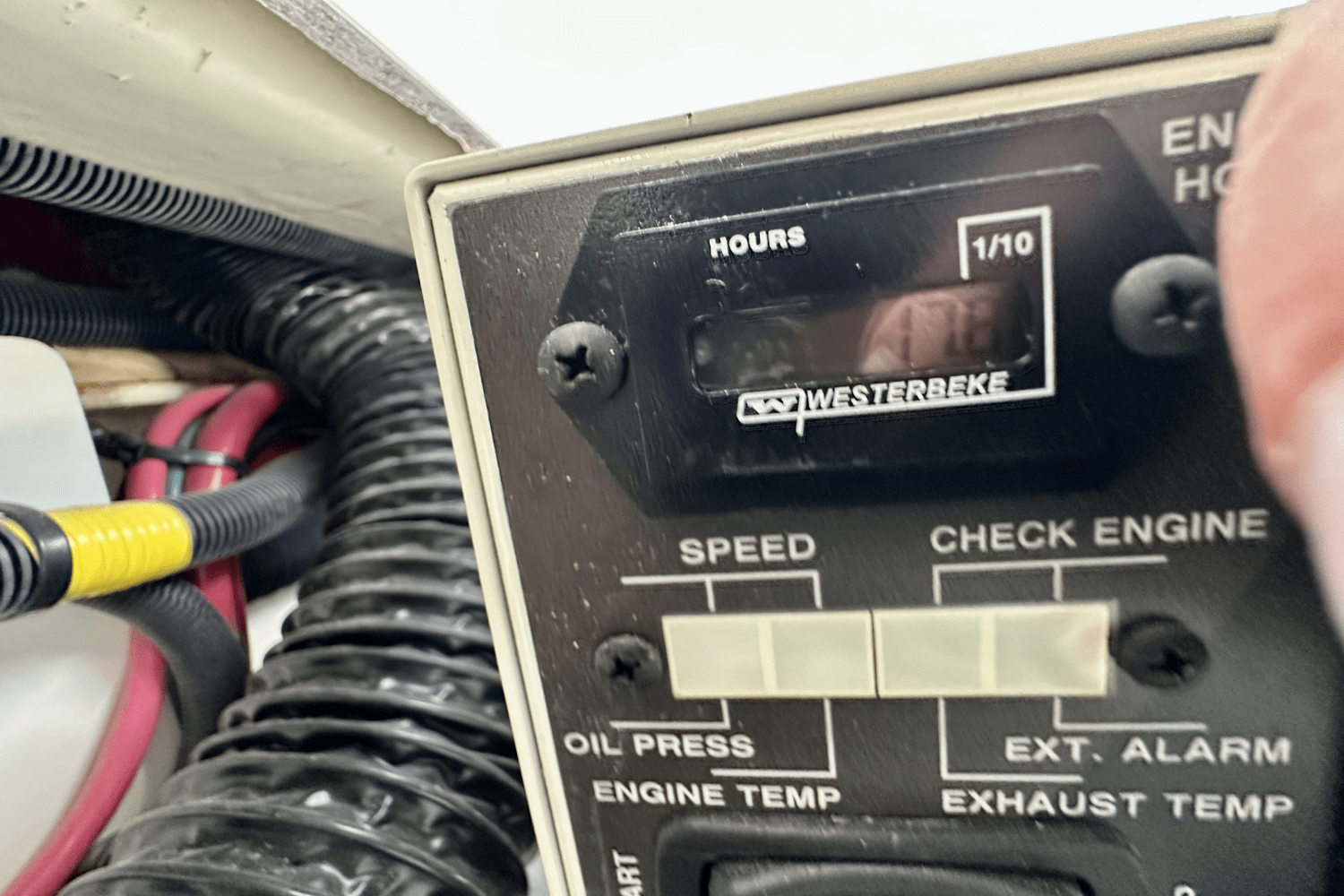 Slide: The Image of Sea Ray 320 SUNDANCER OB 2022 - 20