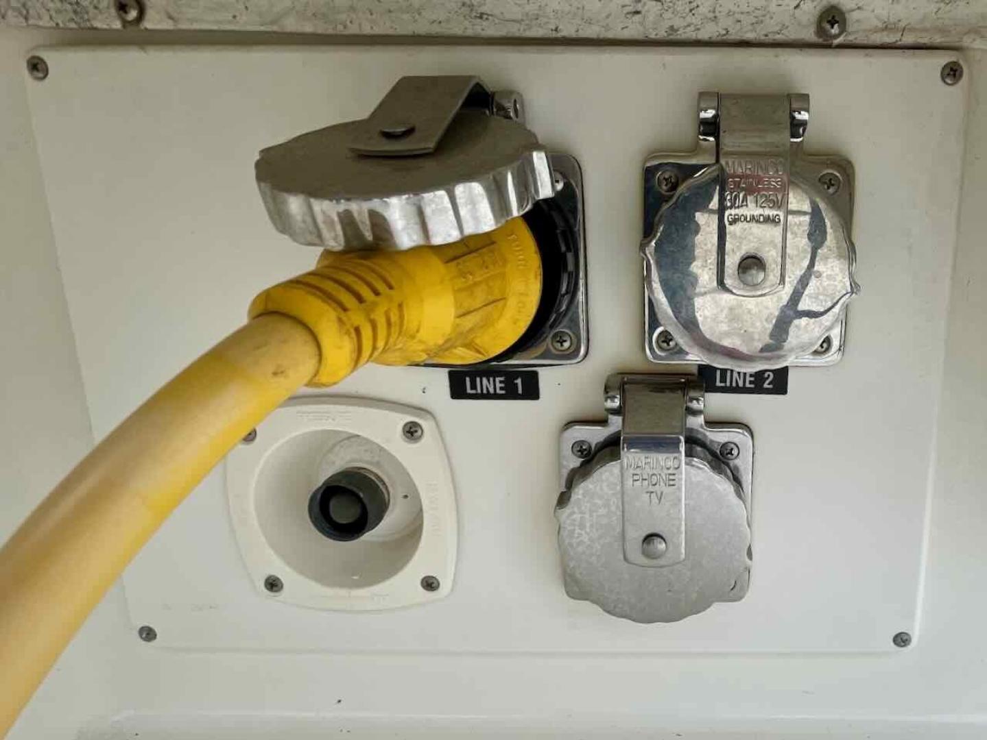 Slide: The Image of Sea Ray 330 Amberjack 1998 - 3466407