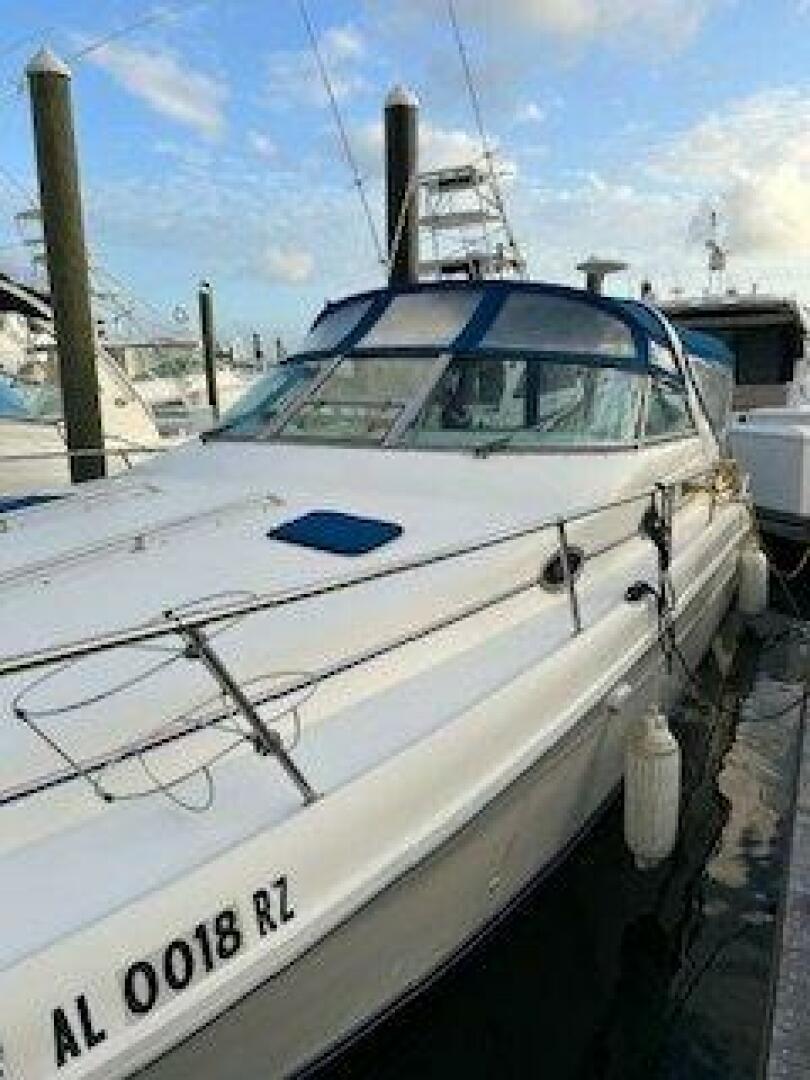 Slide: The Image of Sea Ray 330 Express Cruiser 1996 - 5357326