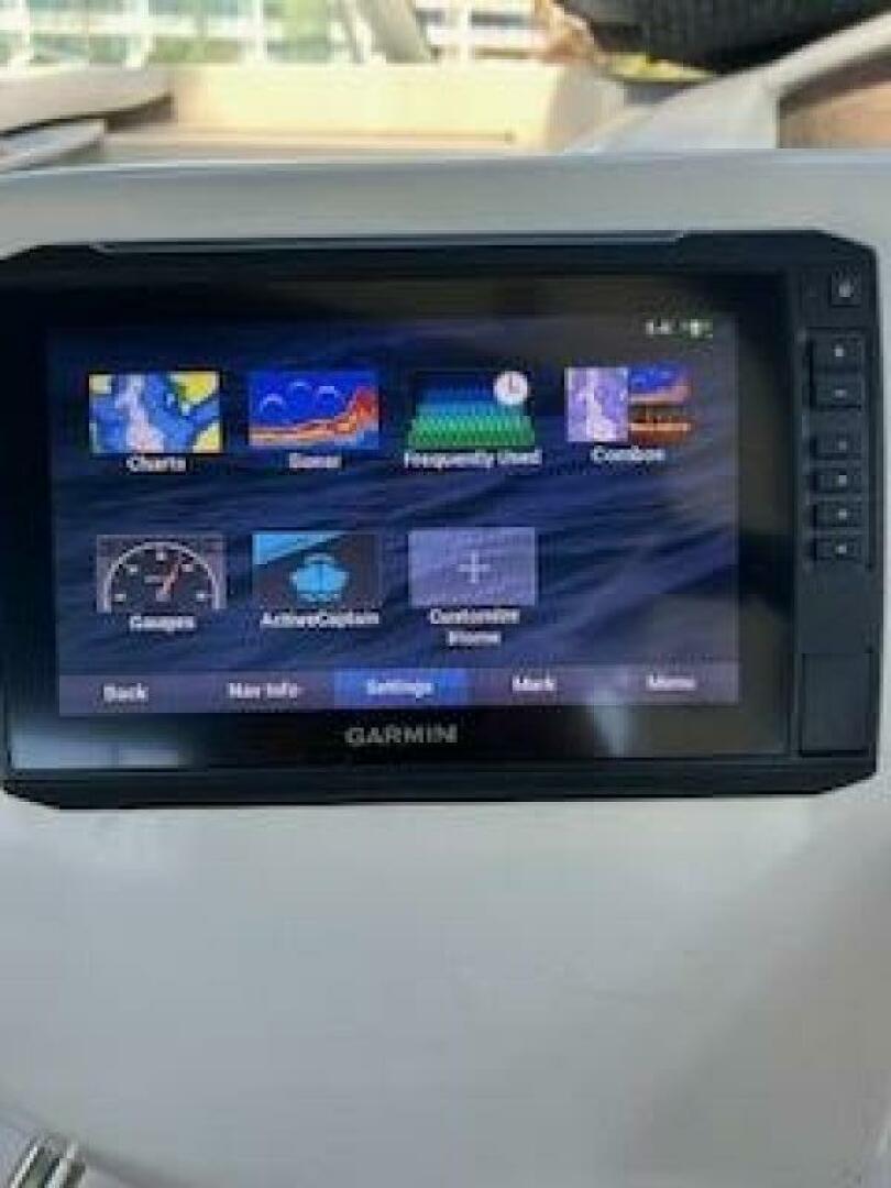 Slide: The Image of Sea Ray 330 Express Cruiser 1996 - 5357330