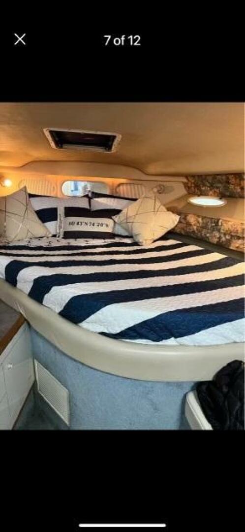 Slide: The Image of Sea Ray 330 Express Cruiser 1996 - 5357342