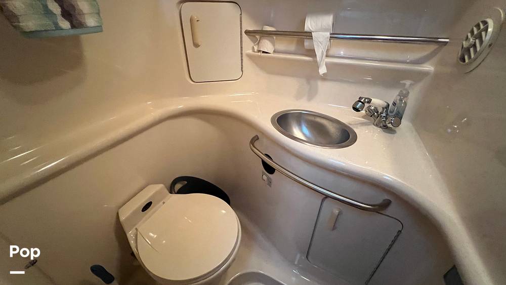 Slide: The Image of Sea Ray 330 Sundancer 1995 - 10