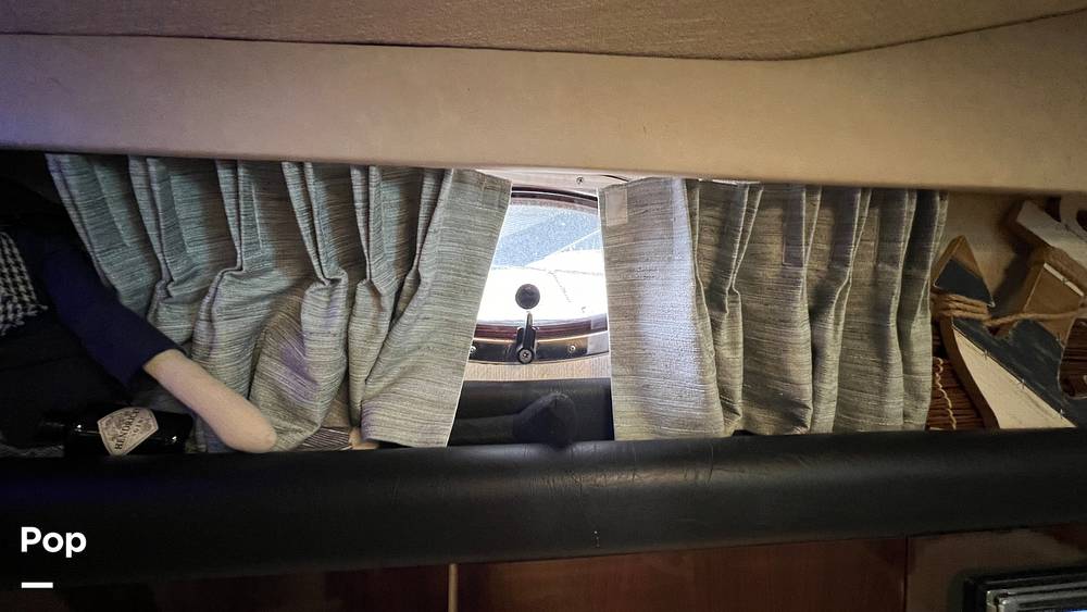 Slide: The Image of Sea Ray 330 Sundancer 1995 - 101