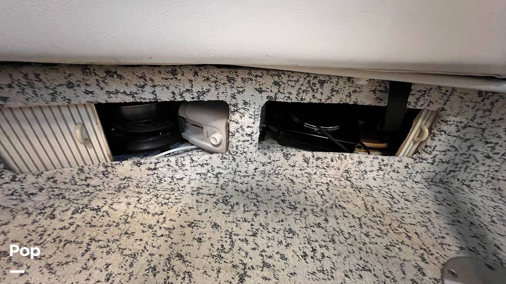 Slide: The Image of Sea Ray 330 Sundancer 1995 - 103