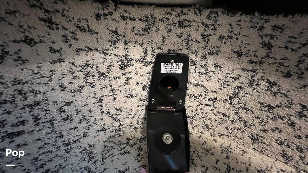 Slide: The Image of Sea Ray 330 Sundancer 1995 - 104