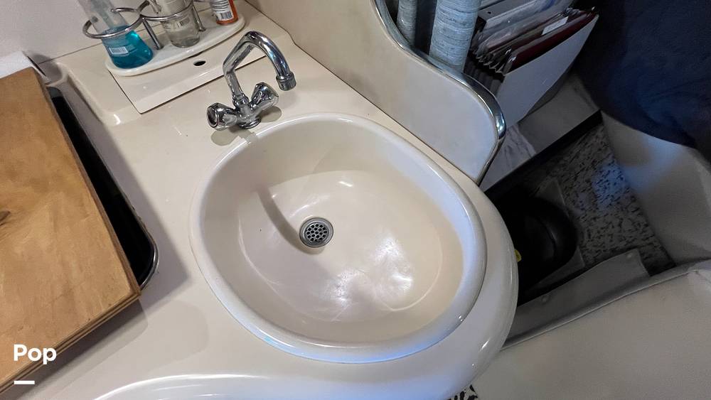 Slide: The Image of Sea Ray 330 Sundancer 1995 - 114