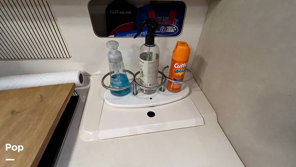 Slide: The Image of Sea Ray 330 Sundancer 1995 - 116