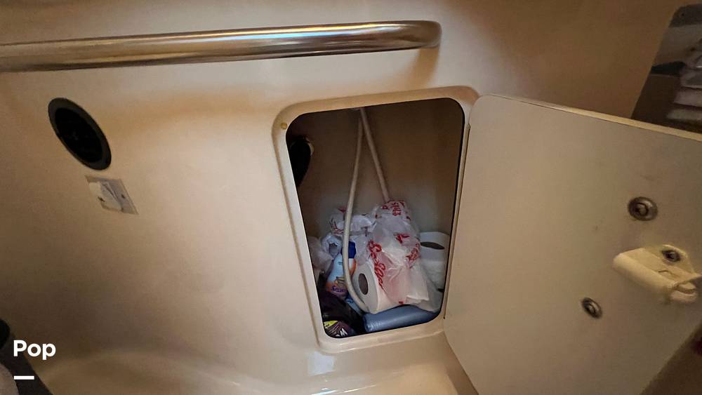 Slide: The Image of Sea Ray 330 Sundancer 1995 - 136