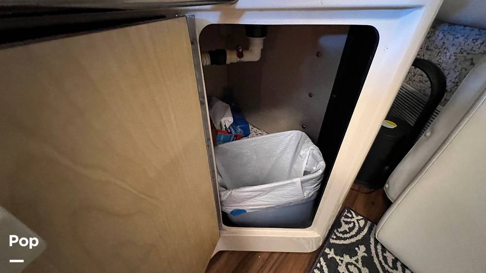 Slide: The Image of Sea Ray 330 Sundancer 1995 - 142