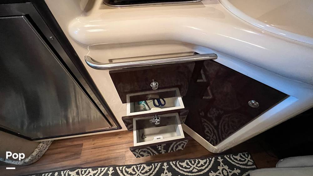 Slide: The Image of Sea Ray 330 Sundancer 1995 - 143